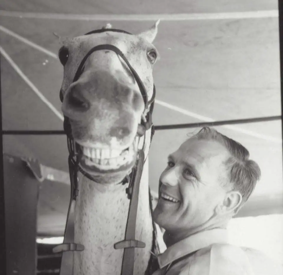 
Horse Trainer Harry deLeyer spent his last $80 to save a horse and made him a Legend
