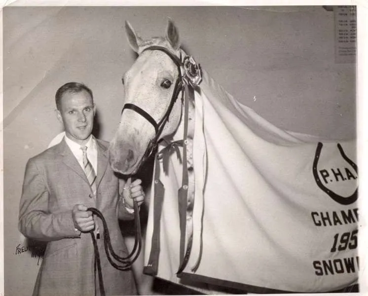 
Horse Trainer Harry deLeyer spent his last $80 to save a horse and made him a Legend
