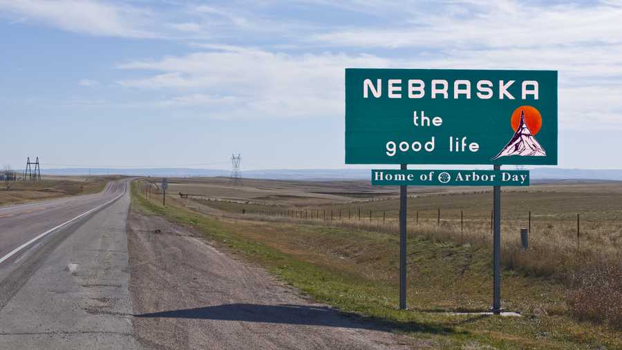 200 Nebraska Farmers Remained Silent, That Real Owner to Reclaim His Family Farm During The Auction